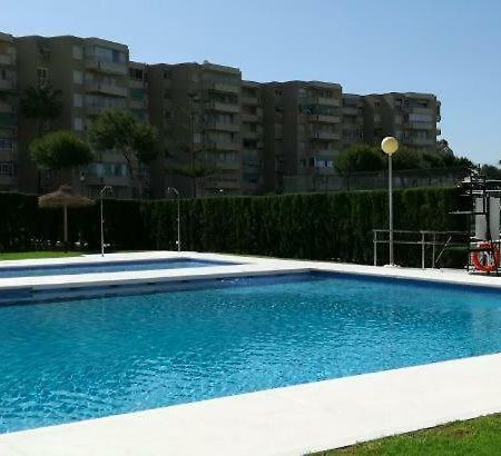 Playa La Cala In Front Of The Beach Free Parking Málaga Exterior foto